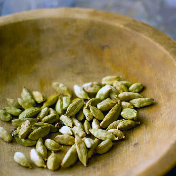 Single Herbs Wholesale Food Grade Guatemalan Green Cardamom For USA AD Spice Indonesia Cardamom Cinnamon - Image 3