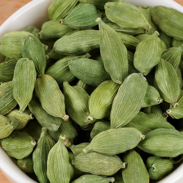 Green High Quality Cardamom Factory Price Dried Green Cardamon Buyers - Image 5