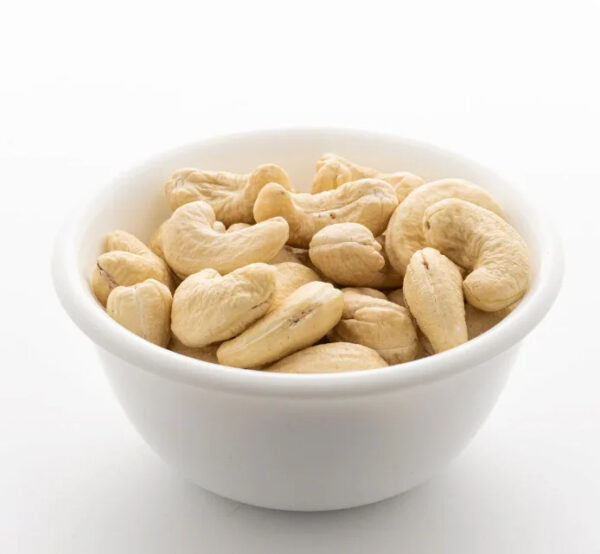 Whole Size Cheap Cashews W320 W240 W450 Jumbo Size Cashews 100% White Cashew Nut Sell USA Good Quality