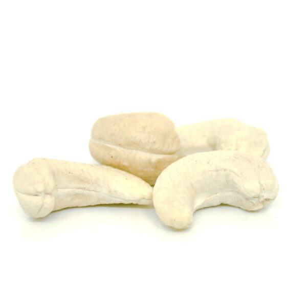 VIETNAM RAW CASHEW/CASHEW NUTS/ CASHEW KERNELS W240/ W320/ W450/ WS/ LP/ SP - Image 2