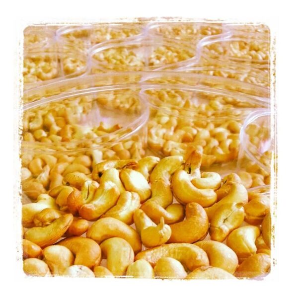 Roasted Unsalted Salted Cashews Nuts / Cashews Kernels Dried Organic Cheap Price - Image 2