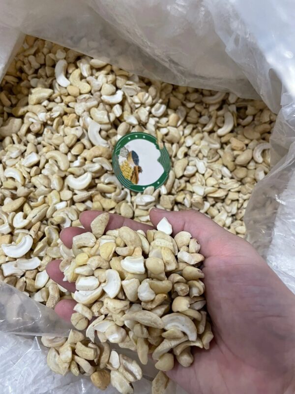 High Quality Cashews nuts Competitive Price & High dried CASHEW NUT W240 Cashew Nut from Vietnam - Image 2