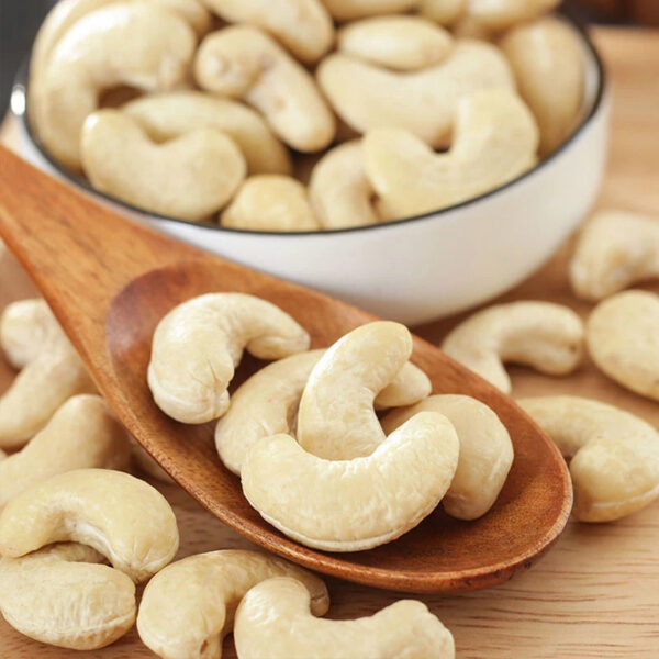 100% Natural Cashew Nuts/ Organic Roasted Cashew Nuts / Cashew Nuts W320 W240 W180 W450 OEm - Image 3