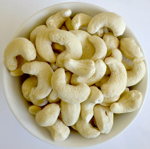 Wholesale Cashew Nuts SW320 For Sale Thailand - Image 4