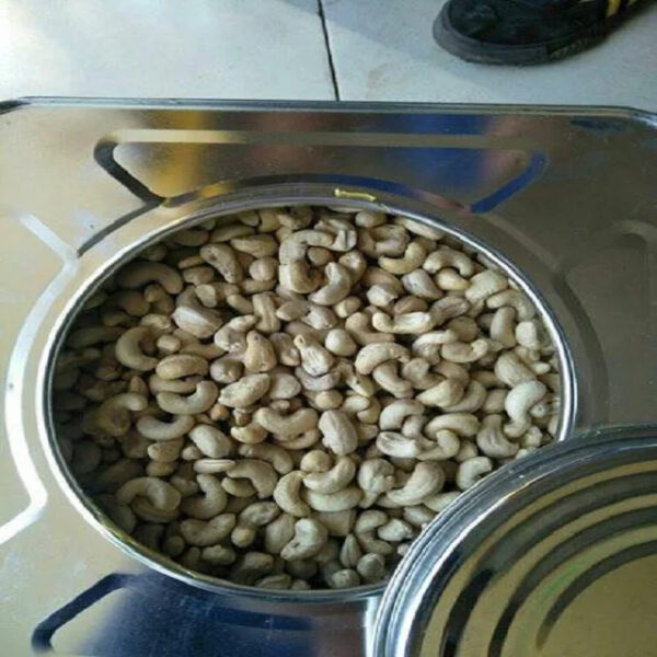 Cheapest VIETNAM CASHEW NUTS  HIGH QUALITY COMPETITIVE PRICE CROP 2024 original Binh Phuoc - Image 6