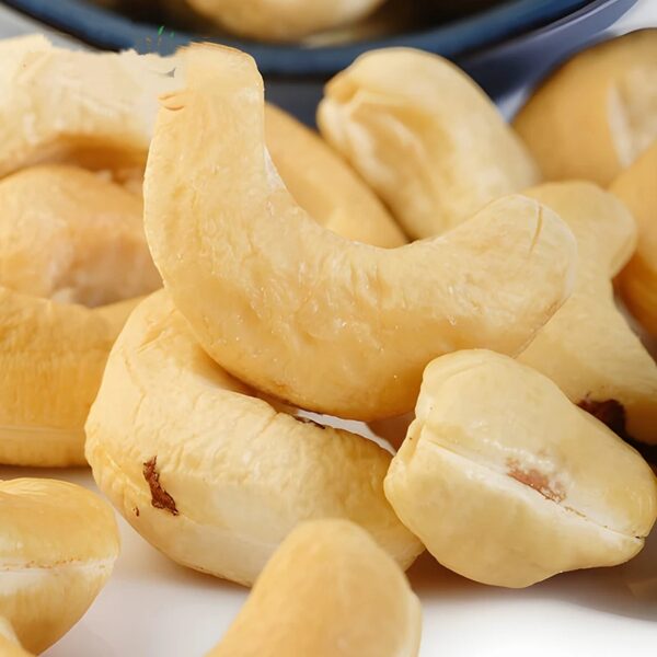 Roasted Cashew Nuts Whole W240 Cashew Nut With Low Price For Wholesales - Image 6