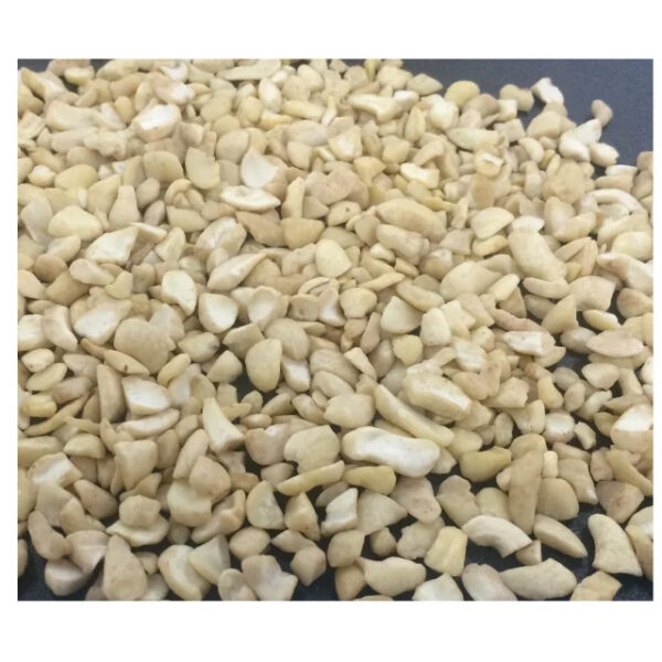 DRIED CASHEW NUTS IN METRIC TONS READY FOR IMMEDIATE SHIPPING TO ANY COUNTRY ACROSS THE GLODE WITH FAST DELIVERY OF 30 DAYS