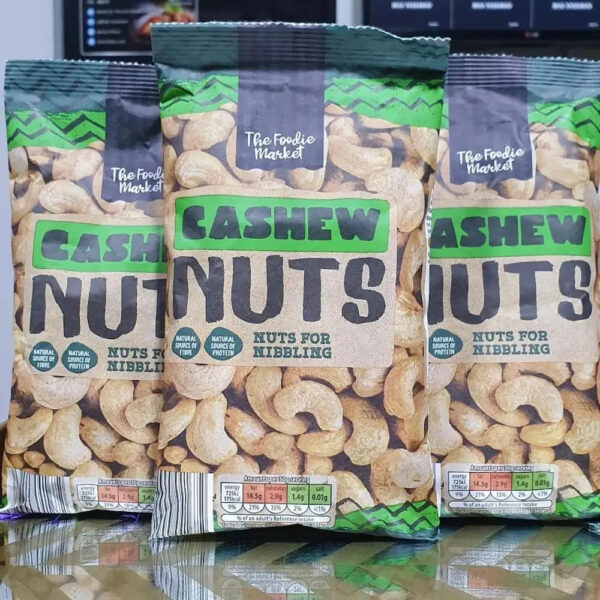 Best Price Cashew Nuts Packed 500g  20 KG Bags Export Quality / Buy Raw w320 Cashew Nuts Wholesale Private Labeling EU - Image 2