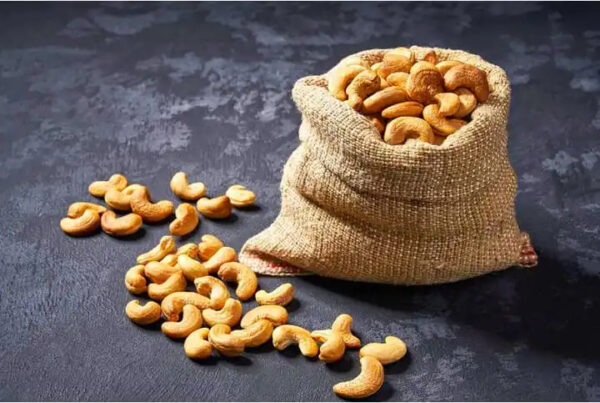 Good taste Raw Cashew nuts from Vietnam nuts & kernels for snack origin Vietnam - Image 5