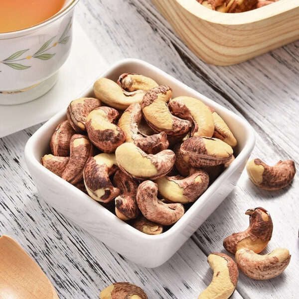 30g Bagged Cashew Nuts With Purple Skin Stir-fried Nuts Nut Kernel Snacks for Adults in Box Packaging - Image 5