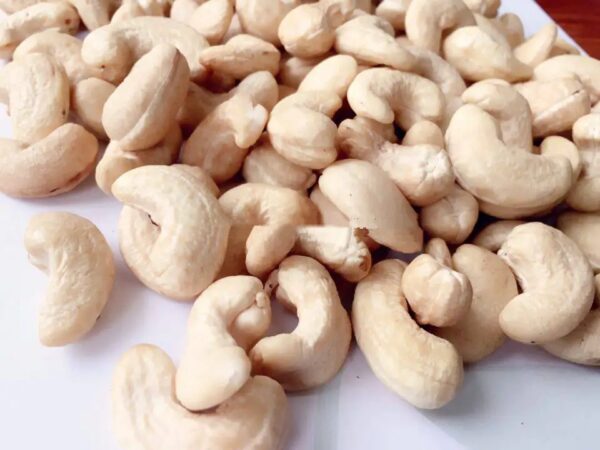 VIET NAM CASHEW NUTS GOOD PRICE MEET EXPORT STANDARD ALL MARKET - Image 6