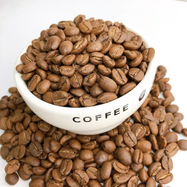 Brazil Green Arabica and Robusta Coffee Beans / Raw Coffee Bean Green Coffee Natural Arabica. - Image 2