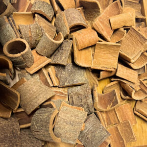 Square Cut or Round Cut Cassia Hot Selling Cassia Good Quality Cinnamon Herb for Importers Cinnamon Buyers