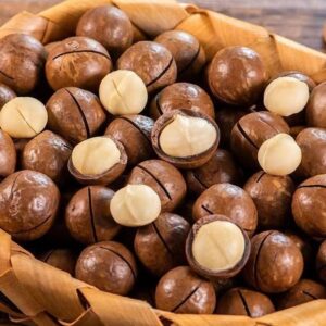 Blanched Dried Roasted Macadamia Nuts 20-22mm with Milk Ingredients Yunnan Origin Bulk 500g Bag High Quality