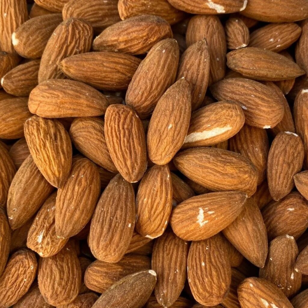 High Quality Organic Dried Raw Almond Nuts for Healthy Snacking and Nutritious Treats