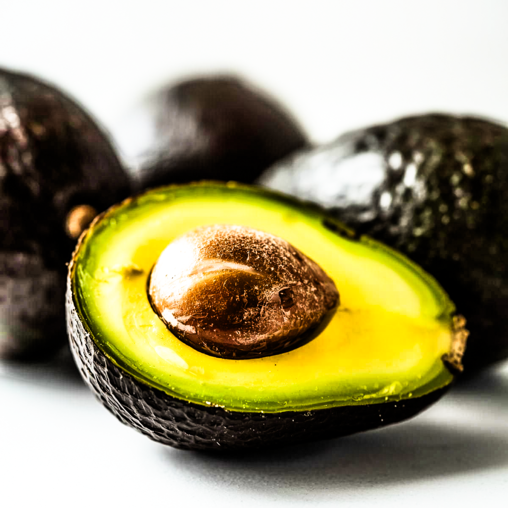 Avocado Cold Storage Fresh 100% Hass Size 14-32 Dry Matter 24-30% Commercial Farmers Tanzania HIGH GRADE 30 Days Shelf Life