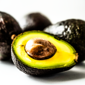 Avocado Cold Storage Fresh 100% Hass Size 14-32 Dry Matter 24-30% Commercial Farmers Tanzania HIGH GRADE 30 Days Shelf Life
