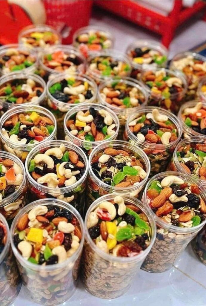 Wholesale Mixed Nuts Dried Fruits peanut macadamia nuts cashew nuts pistachio